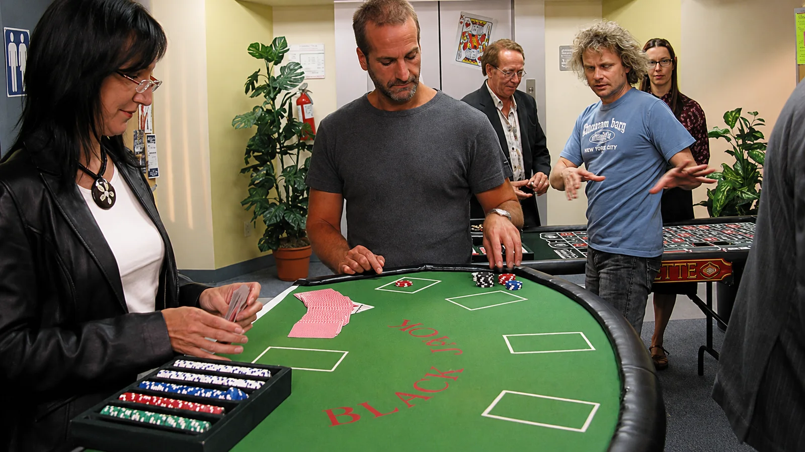 Plateau de Caméra Café avec une table de blackjack Casino Mobile RM